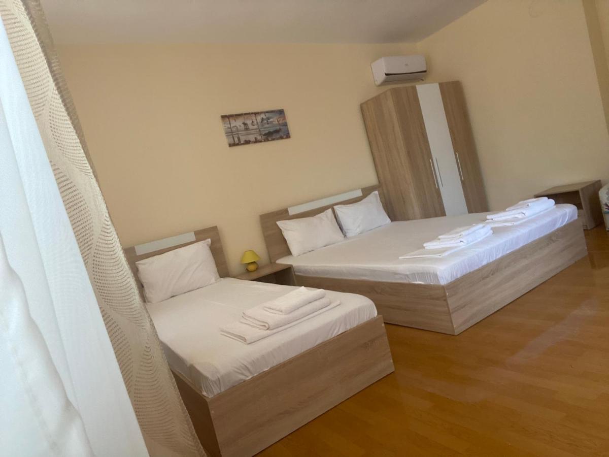 Guest Rooms Soleo Balchik Exterior foto