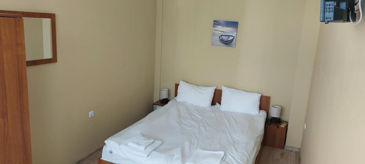 Guest Rooms Soleo Balchik Exterior foto