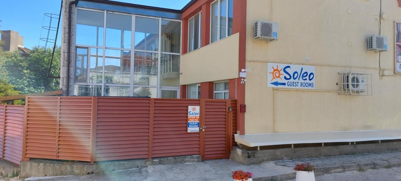 Guest Rooms Soleo Balchik Quarto foto