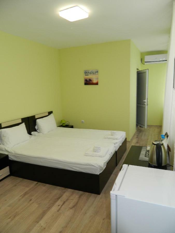 Guest Rooms Soleo Balchik Exterior foto